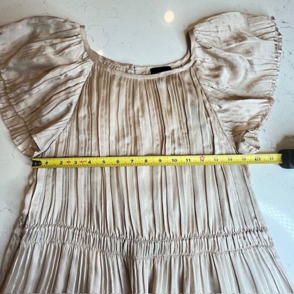 Banana Republic Size 2 Pintuck Champagne Party Dress - Picture 8 of 9